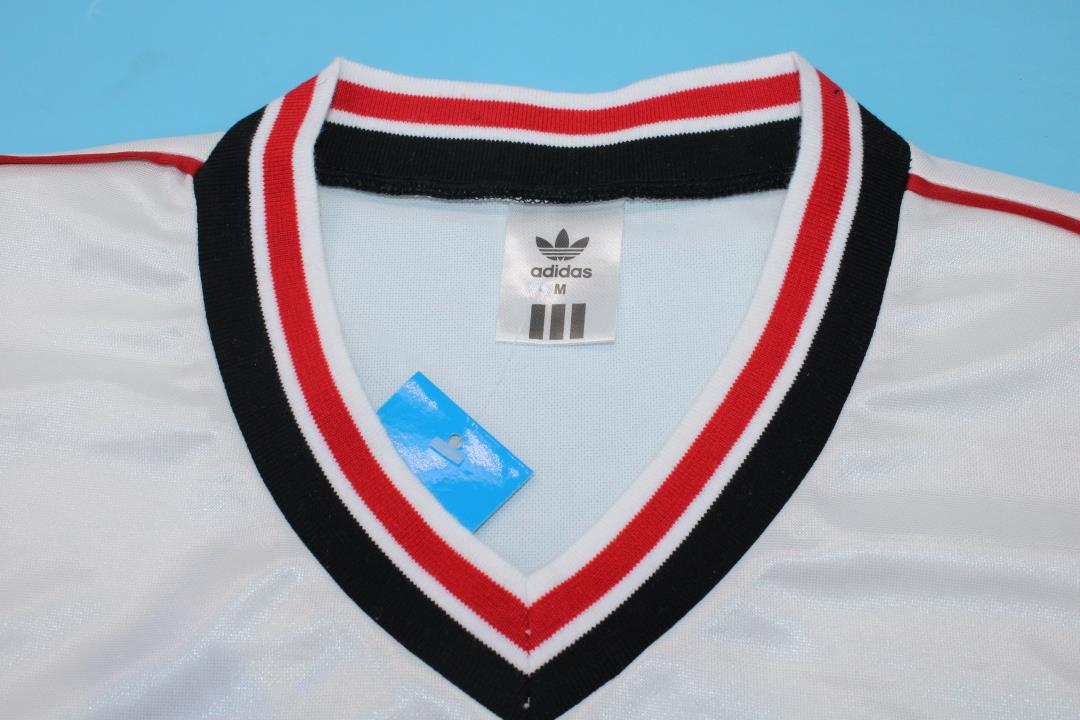 Manchester United retro 84/86 visitante