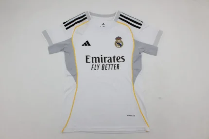 Real Madrid local 25/26 versión femenina