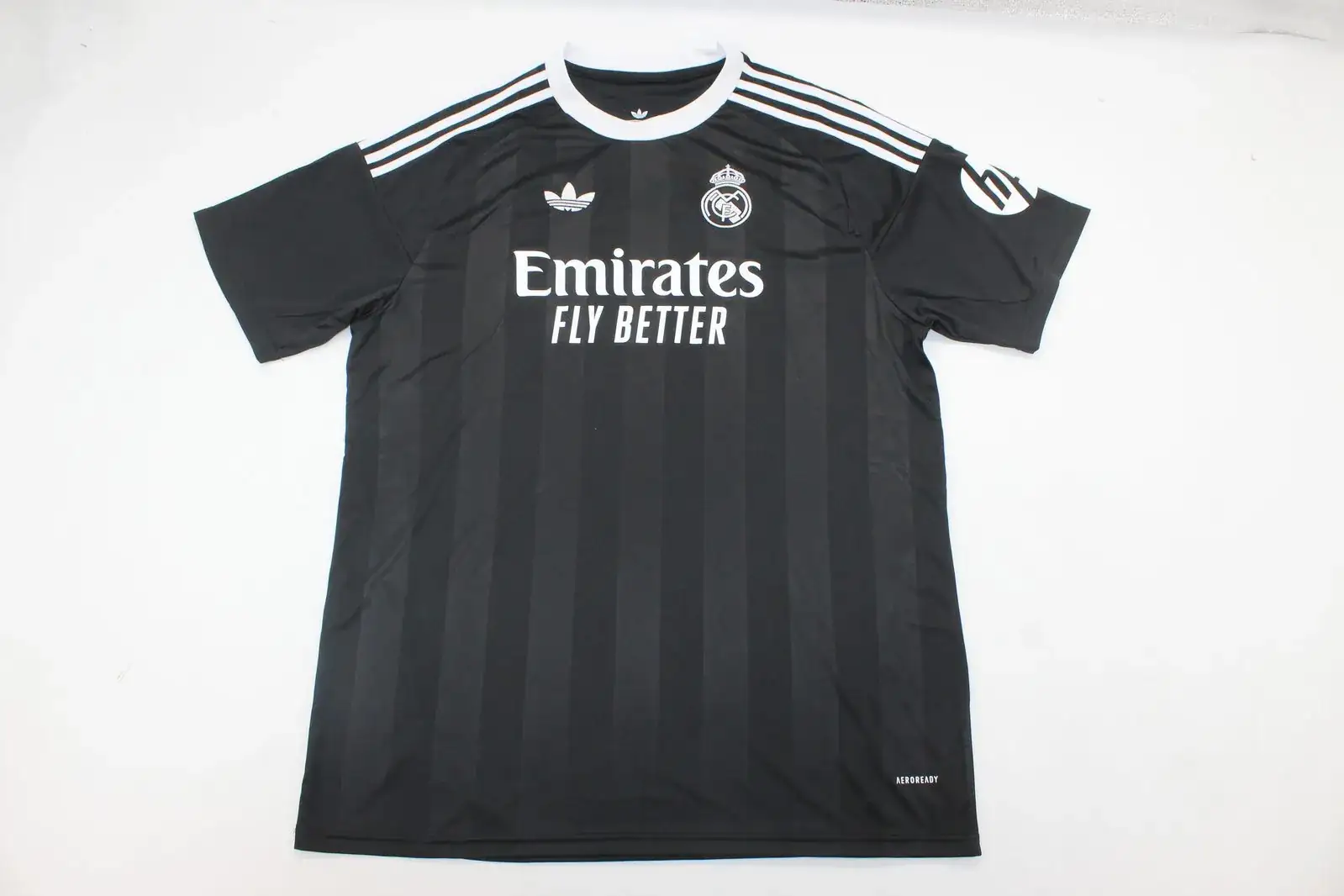 26-LaLiga-Real-Madrid-portero-color-negro-portada Real Madrid portero color negro 25/26 - Imagen 1
