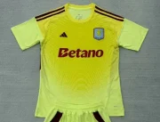 Aston Villa portero color amarillo 25/26