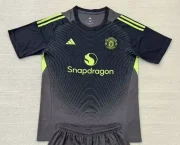 Manchester United portero color gris 25/26