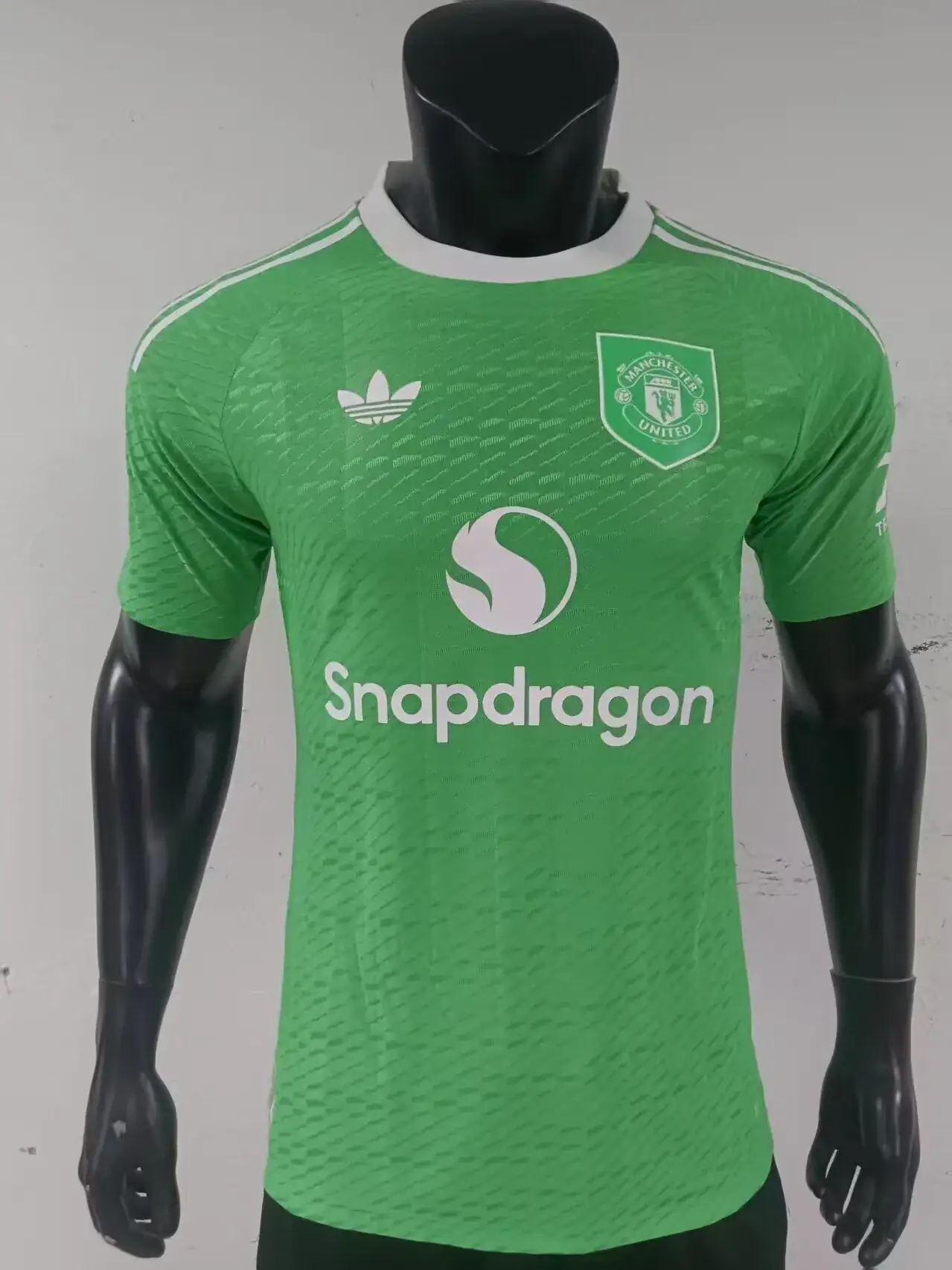 26-PremierLeague-Manchester-United-portero-version-jugador-portada Manchester United portero 25/26 version jugador - Imagen 1