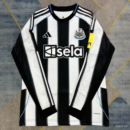 Newcastle United local 25/26 manga larga