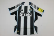 Newcastle United local 25/26 version jugador