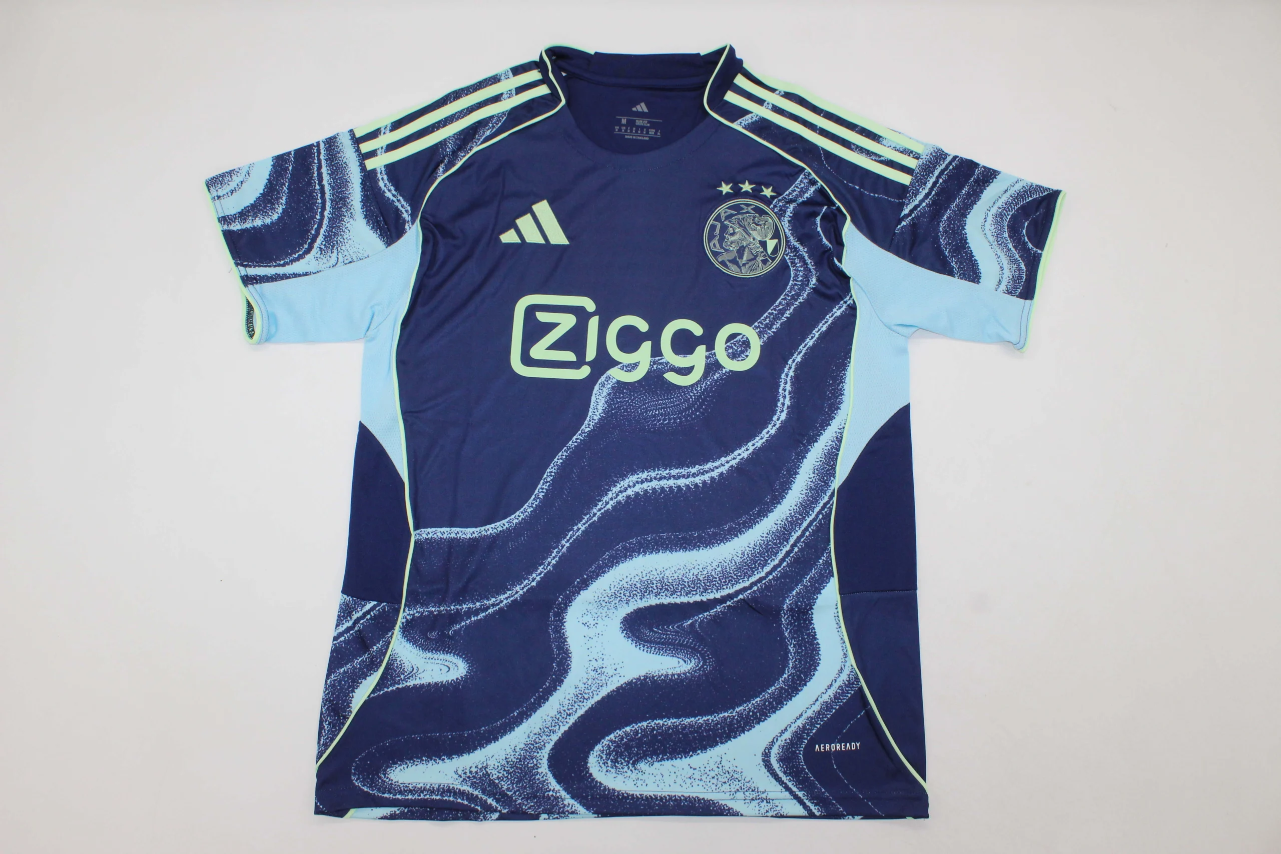 Clubes26-Ajax-visitante-portada Ajax visitante 25/26 - Imagen 1