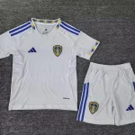 Kit de niño Leeds United local 25/26