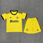Kit de niño Newcastle United portero color amarillo 25/26
