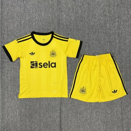 Kit de niño Newcastle United portero color amarillo 25/26