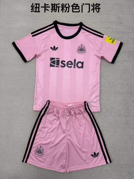 Kit de niño Newcastle United portero color rosa 25/26