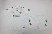 Kit de niño Real Betis portero color blanco 25/26