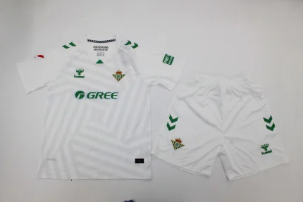 Kit de niño Real Betis portero color blanco 25/26