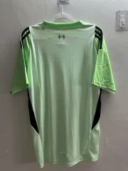 Liverpool portero color verde 25/26 - Imagen 3