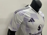 Manchester United visitante 25/26 versión jugador - Imagen 5