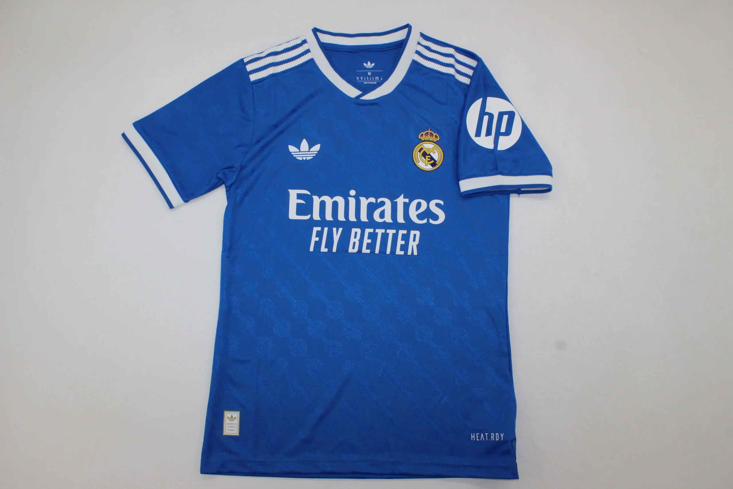 Clubes26-RealMadrid-alternativa-version-jugador-portada Real Madrid alternativa 25/26 versión jugador - Imagen 1