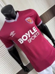 West Ham local 25/26 versión jugador - Imagen 2