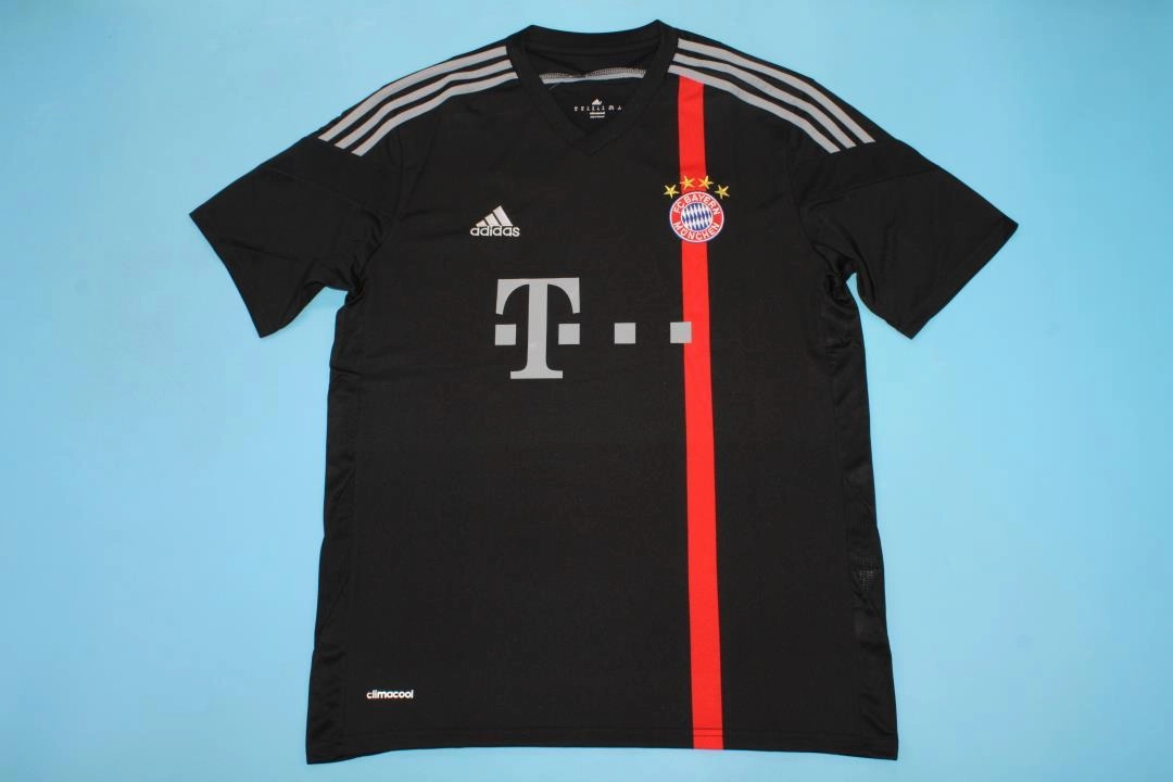 Retro-Clubes-Bayern-Munich-14-15-visitante-portada Bayern Münich retro 14/15 visitante - Imagen 1
