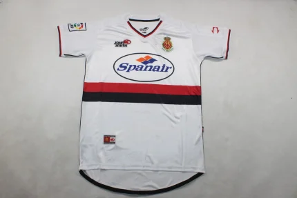 Mallorca retro 01/02 visitante