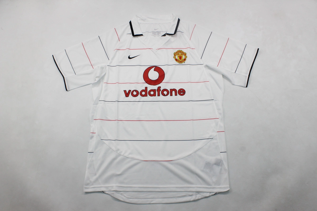 Retro-Clubes-Manchester-United-03-05-visitante-portada Manchester United retro 03/05 visitante - Imagen 1