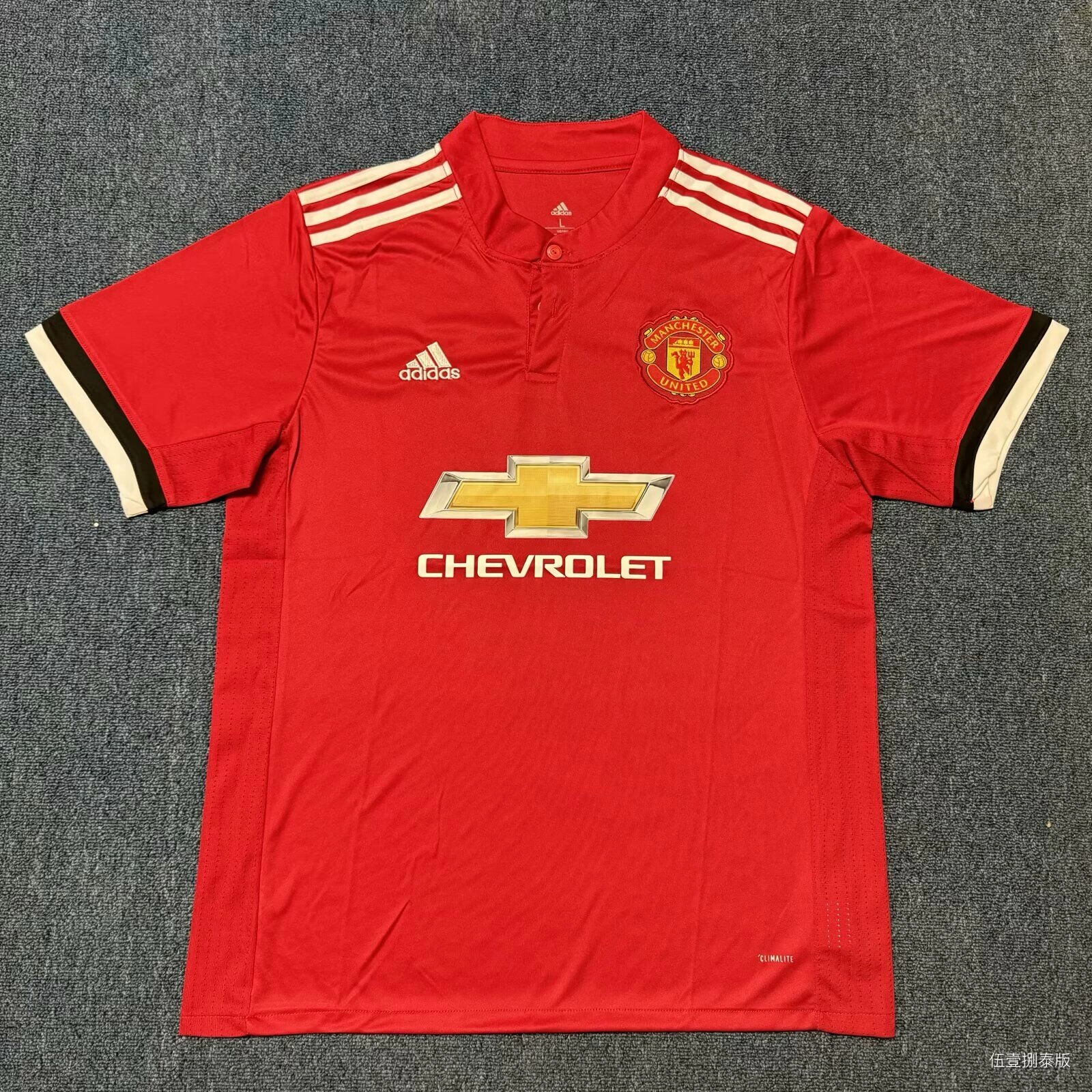 Retro-Clubes-Manchester-United-17-18-portada Manchester United retro 17/18 - Imagen 1