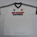 Manchester United retro 82/83 visitante