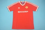 Manchester United retro 83/84 local