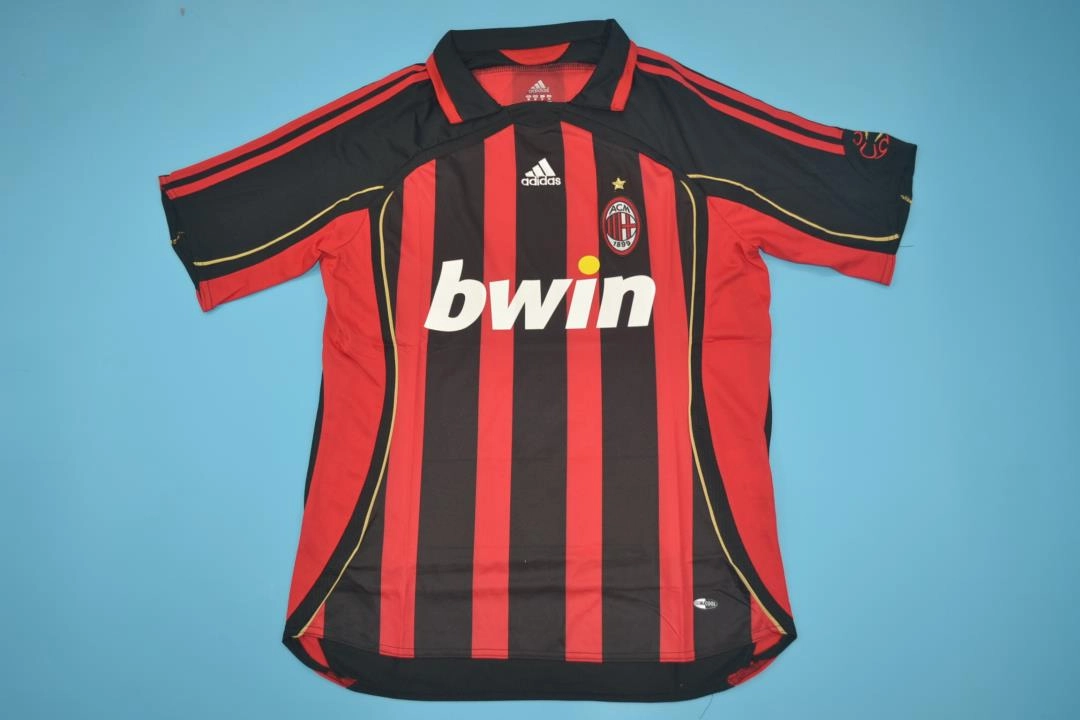 Retro-Clubes-Milan-06-07-local-portada Milán retro 06/07 local - Imagen 1