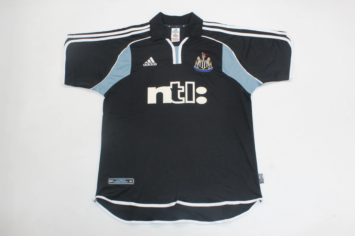 Retro-Clubes-Newcastle-United-00-01-visitante-portada Newcastle United retro 00/01 visitante - Imagen 1