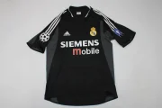 Real Madrid retro 04/05 visitante - Imagen 22