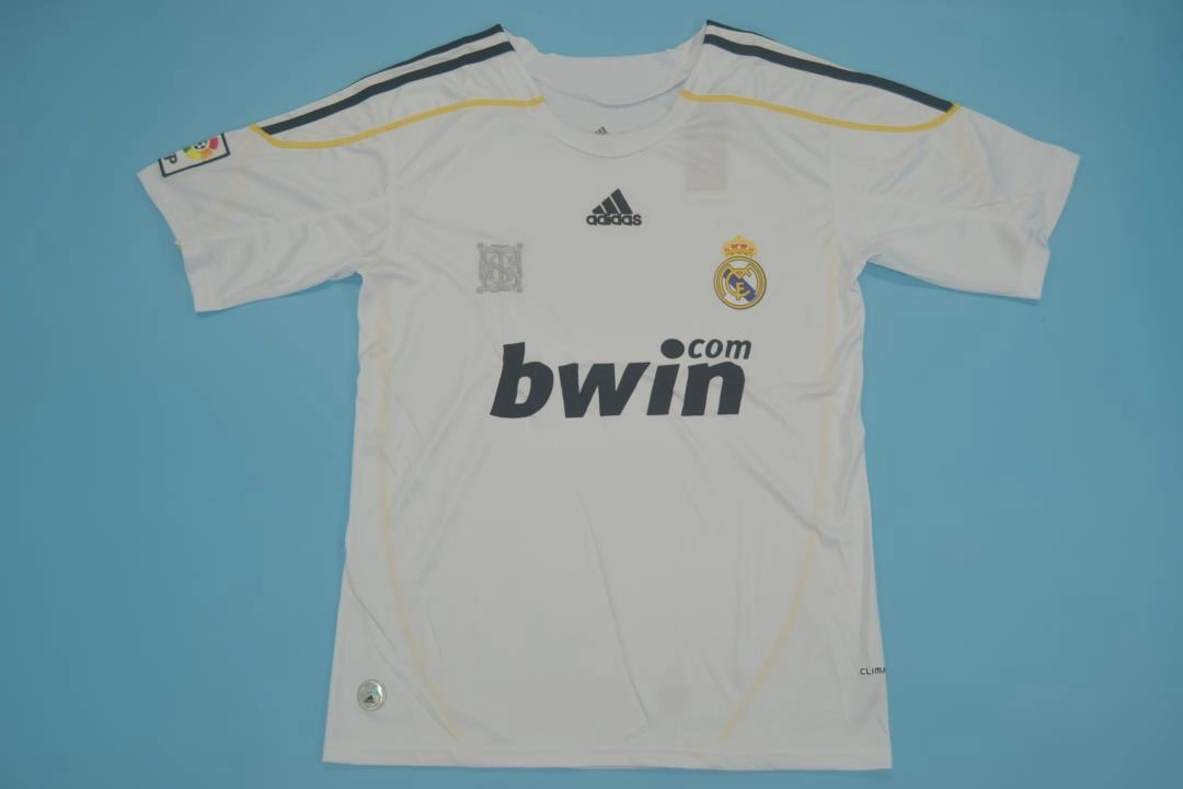 Retro-Clubes-Real-Madrid-09-10-local-portada Real Madrid retro 09/10 local - Imagen 1