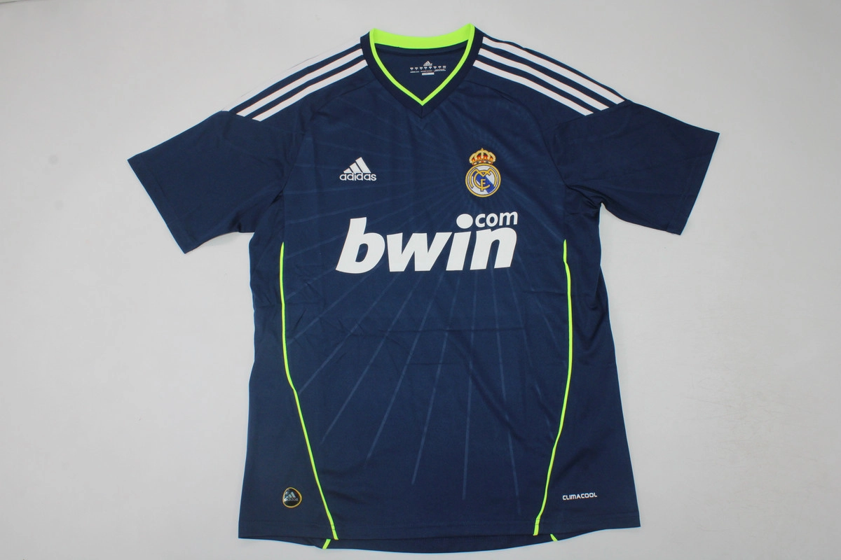 Retro-Clubes-Real-Madrid-10-11-visitante-portada Real Madrid retro 10/11 visitante - Imagen 1