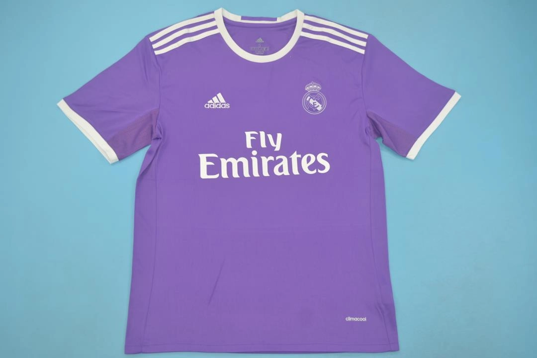 Retro-Clubes-Real-Madrid-16-17-visitante-portada Real Madrid retro 16/17 visitante - Imagen 1