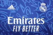 Real Madrid retro 21/22 visitante - Imagen 6
