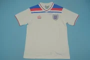 Inglaterra retro 1980 local