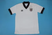 Inglaterra retro 1984-1987 local