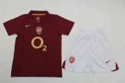 Kit de niño Arsenal retro 05/06