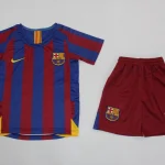 Kit de niño Barcelona retro 05/06 local