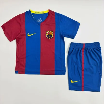 Kit de niño Barcelona retro 06/07