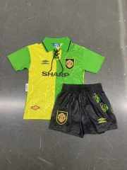 Kit de niño Manchester United retro 93/94 alternativa