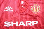 Kit de niño Manchester United retro 93/94 local - Imagen 16