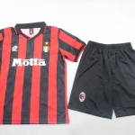 Kit de niño Milán retro 93/94 local