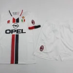Kit de niño Milán retro 96/97 visitante