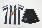 Kit de niño Newcastle United retro 96/97