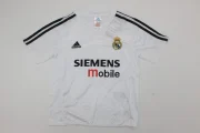 Kit de niño Real Madrid retro 04/05 local - Imagen 15