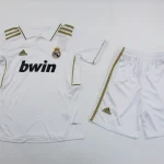 Kit de niño Real Madrid retro 11/12 local