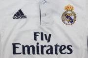 Kit de niño Real Madrid retro 16/17 local - Imagen 5