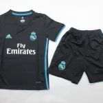 Kit de niño Real Madrid retro 17/18 visitante