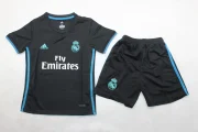 Kit de niño Real Madrid retro 17/18 visitante