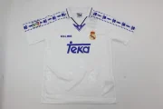 Kit de niño Real Madrid retro 96/97 local - Imagen 3