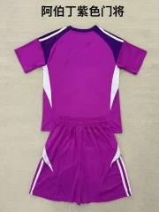 Kit de niño Aberdeen portero color lila 25/26 - Imagen 2