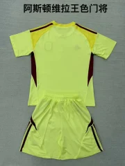 Kit de niño Aston Villa portero color amarillo 25/26 - Imagen 2